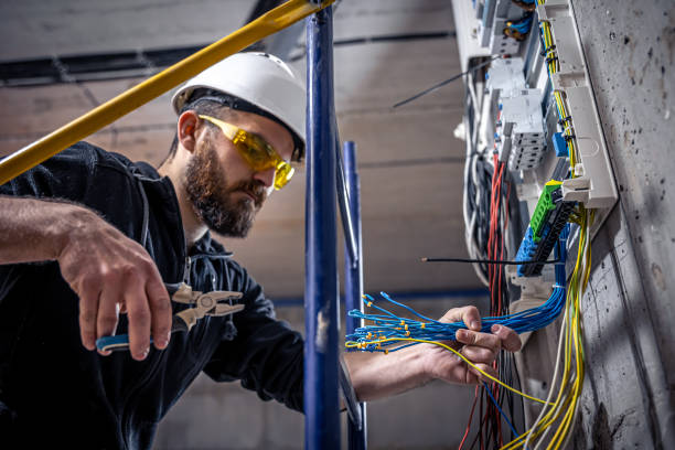 Best Local Electrician Companies  in Moa, UT